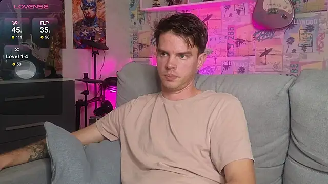 Snapshot of Mike_Burn chatting on October 27, 11:47 am Mike Burn online show from October 27, 11:47 am