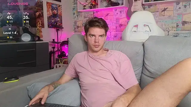 Snapshot of Mike_Burn chatting on November 12, 3:01 pm Mike Burn online show from November 12, 3:01 pm