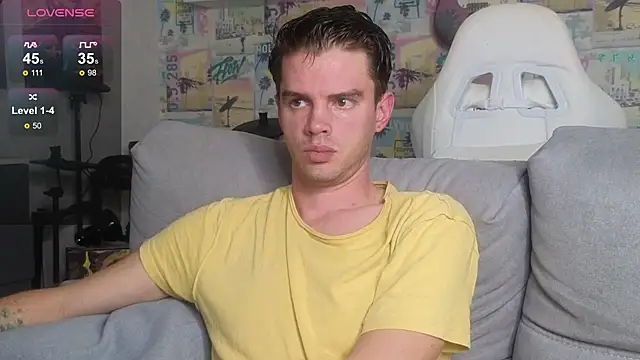 Snapshot of Mike_Burn chatting on November 16, 12:33 pm Mike Burn online show from November 16, 12:33 pm