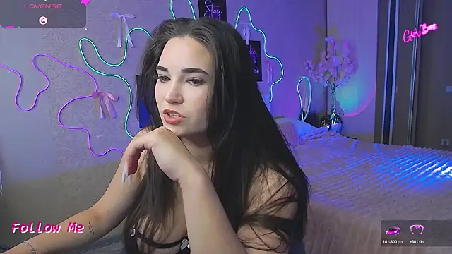 Lillianhot68 online show from July 15, 6:51 am