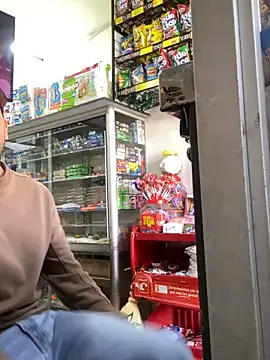 JuanZapata33 online show from April 6, 9:49 pm