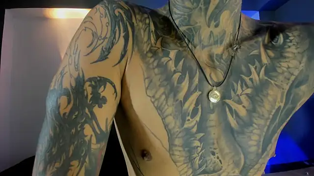 Snapshot of Travistanner_28 chatting on December 4, 8:17 pm Travistanner 28 online show from December 4, 8:17 pm