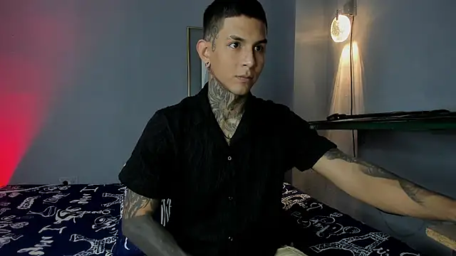 Travistanner 28 online show from February 12, 10:32 am