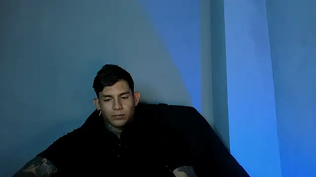 Travistanner 28 online show from June 30, 1:39 am