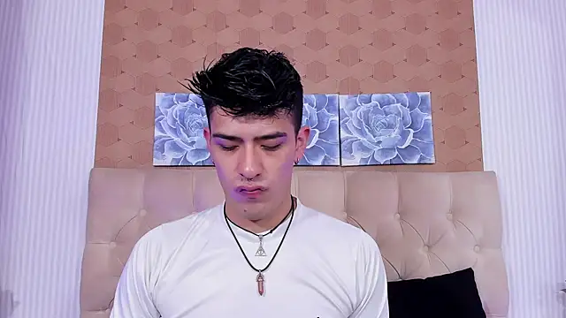 Snapshot of Ryan_Clark_ chatting on December 27, 7:57 pm Ryan Clark online show from December 27, 7:57 pm