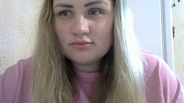 Snapshot of Honeydew-Waves chatting on November 6, 7:42 am Honeydew-Waves online show from November 6, 7:42 am