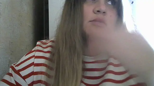 Snapshot of Honeydew-Waves chatting on November 11, 8:25 am Honeydew-Waves online show from November 11, 8:25 am