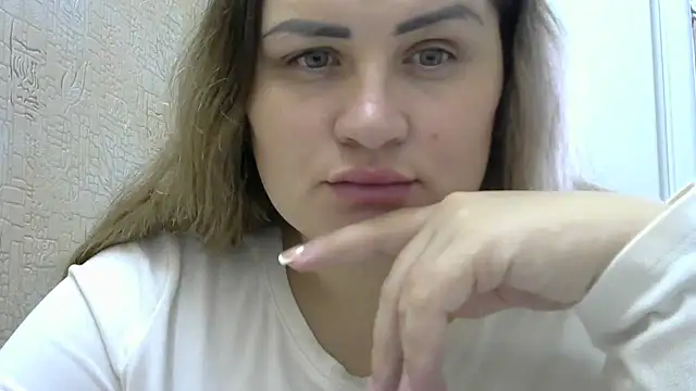 Snapshot of Honeydew-Waves chatting on November 27, 7:54 am Honeydew-Waves online show from November 27, 7:54 am