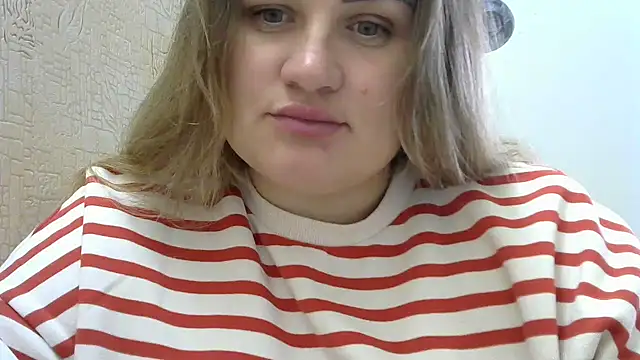 Snapshot of Honeydew-Waves chatting on November 28, 8:28 am Honeydew-Waves online show from November 28, 8:28 am