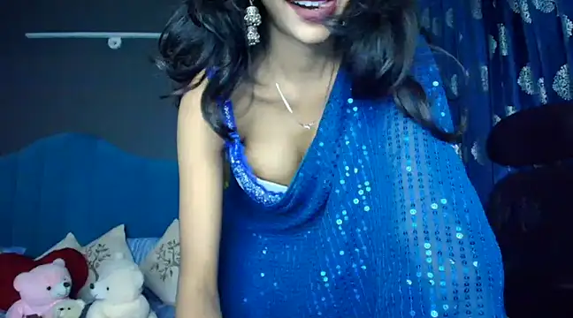 Snapshot of CUTE_princess_143 chatting on February 6, 5:51 pm CUTE princess 143 online show from February 6, 5:51 pm