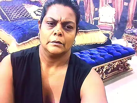 Snapshot of indianCherryPie chatting on November 2, 5:21 am indianCherryPie online show from November 2, 5:21 am