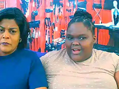 Snapshot of indianCherryPie chatting on November 6, 8:37 am indianCherryPie online show from November 6, 8:37 am