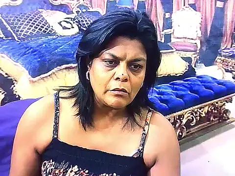 Snapshot of indianCherryPie chatting on November 10, 5:39 am indianCherryPie online show from November 10, 5:39 am