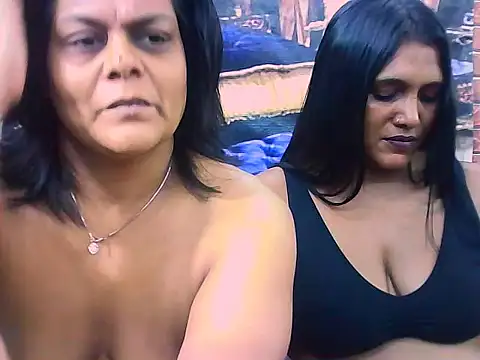 Snapshot of indianCherryPie chatting on November 22, 6:34 am indianCherryPie online show from November 22, 6:34 am