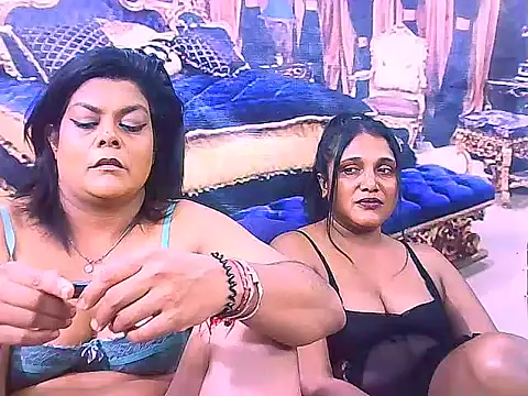 Snapshot of indianCherryPie chatting on November 28, 10:07 am indianCherryPie online show from November 28, 10:07 am