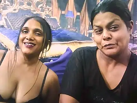 Snapshot of indianCherryPie chatting on December 2, 8:41 am indianCherryPie online show from December 2, 8:41 am