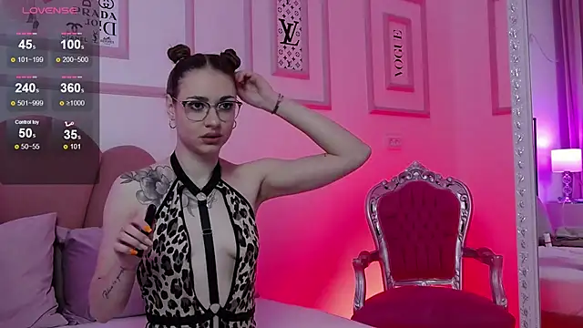 Abby  White online show from February 25, 5:47 pm