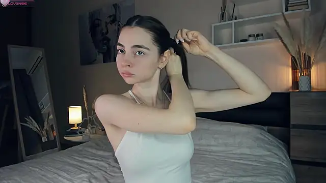 MaryJacksoon online show from January 11, 7:28 am