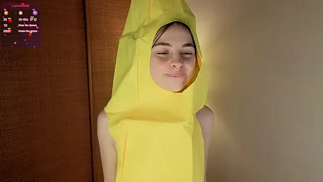 MaryJacksoon online show from October 31, 8:04 am