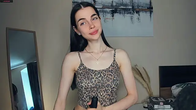 MaryJacksoon online show from June 6, 7:46 am