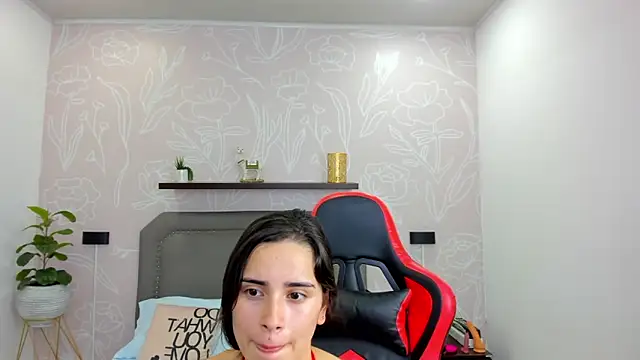 Snapshot of angelica_dymond chatting on February 12, 7:02 pm angelica dymond online show from February 12, 7:02 pm