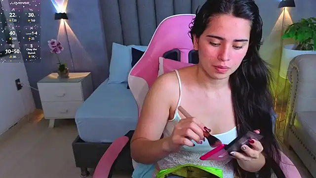 Snapshot of angelica_dymond chatting on October 9, 12:36 pm angelica dymond online show from October 9, 12:36 pm