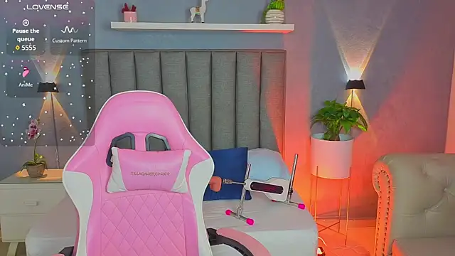 Snapshot of angelica_dymond chatting on October 27, 12:42 pm angelica dymond online show from October 27, 12:42 pm