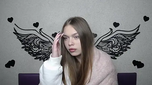 LaraPika online show from February 5, 7:35 am