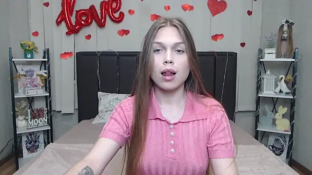 LaraPika online show from March 18, 6:05 am