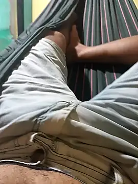 Snapshot of 1995eduardo chatting on February 4, 12:51 am 1995eduardo online show from February 4, 12:51 am