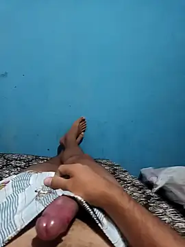 Snapshot of 1995eduardo chatting on February 6, 9:32 am 1995eduardo online show from February 6, 9:32 am