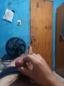 Snapshot of 1995eduardo chatting on March 17, 11:53 am 1995eduardo online show from March 17, 11:53 am