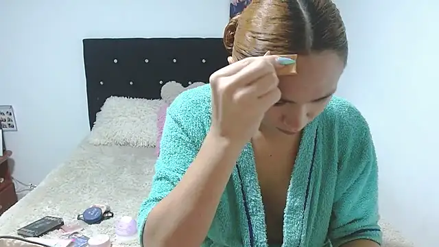 giuliana andrade online show from October 31, 11:50 pm