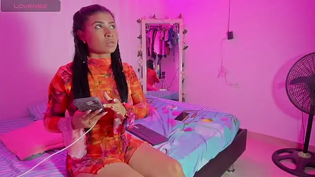 Snapshot of catalina_and_roger chatting on February 3, 8:57 pm catalina and roger online show from February 3, 8:57 pm