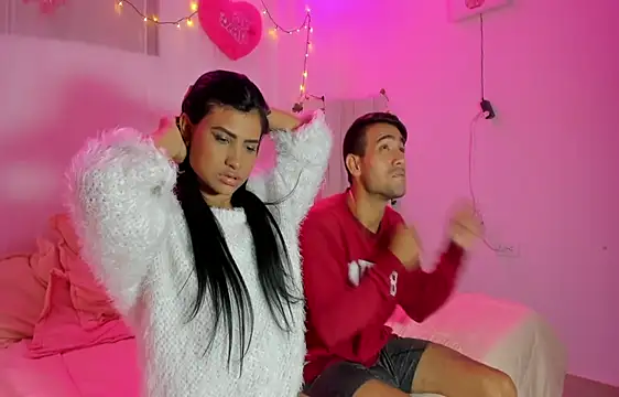 Snapshot of catalina_and_roger chatting on February 15, 4:03 am catalina and roger online show from February 15, 4:03 am