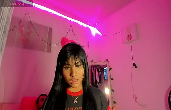 Snapshot of catalina_and_roger chatting on February 16, 3:26 am catalina and roger online show from February 16, 3:26 am