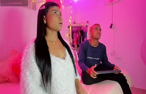 Snapshot of catalina_and_roger chatting on February 19, 8:20 pm catalina and roger online show from February 19, 8:20 pm