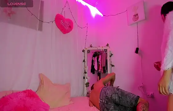 Snapshot of catalina_and_roger chatting on February 23, 8:44 pm catalina and roger online show from February 23, 8:44 pm