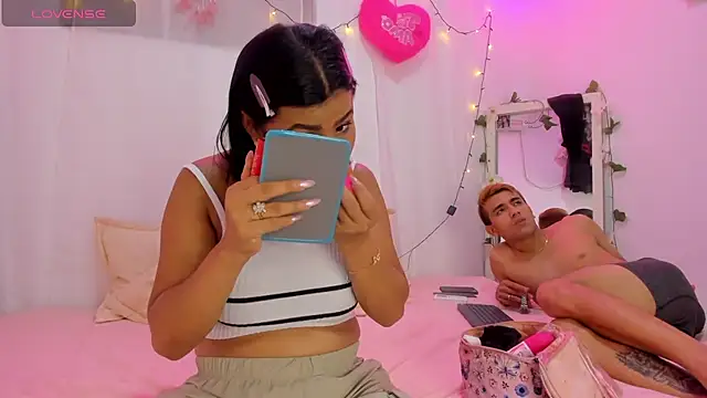 Snapshot of catalina_and_roger chatting on March 14, 9:54 pm catalina and roger online show from March 14, 9:54 pm