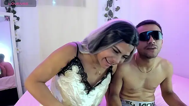 Snapshot of catalina_and_roger chatting on October 26, 4:24 pm catalina and roger online show from October 26, 4:24 pm