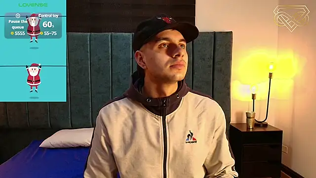 Snapshot of Amadeo_Wild chatting on December 27, 3:37 pm Amadeo Wild online show from December 27, 3:37 pm