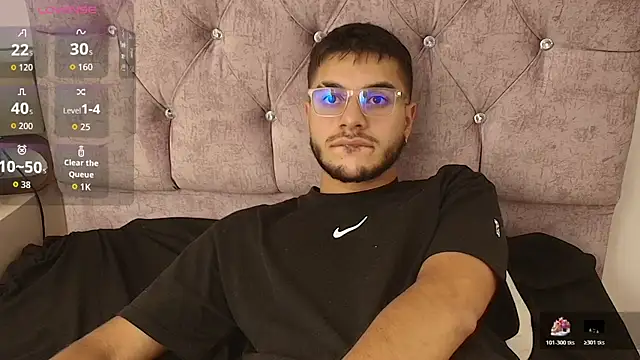 Amadeo Wild online show from October 26, 4:18 am