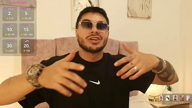 Amadeo Wild online show from April 15, 3:57 am