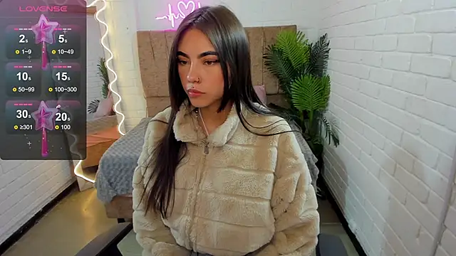 Roxanne tay online show from January 30, 7:26 pm