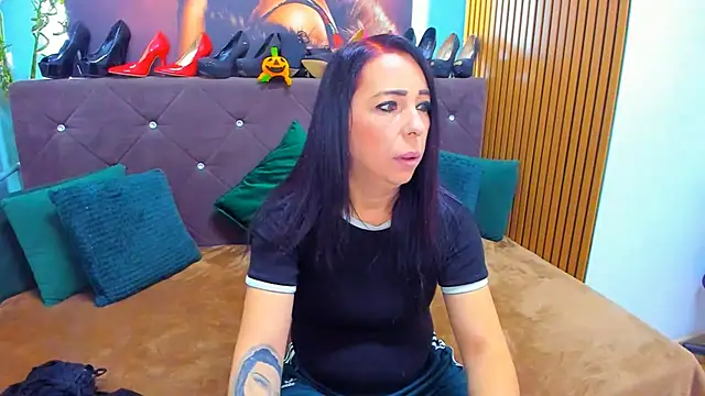 LauraSin online show from October 22, 3:29 am