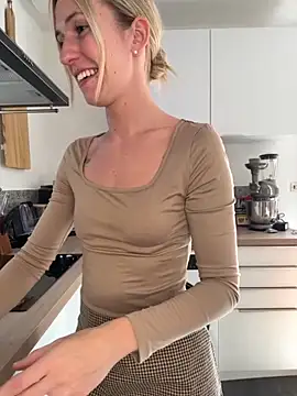 lola tentatiion online show from September 27, 11:37 am