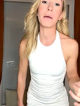 lola tentatiion online show from October 4, 7:01 pm