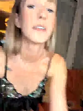 lola tentatiion online show from November 29, 8:01 pm