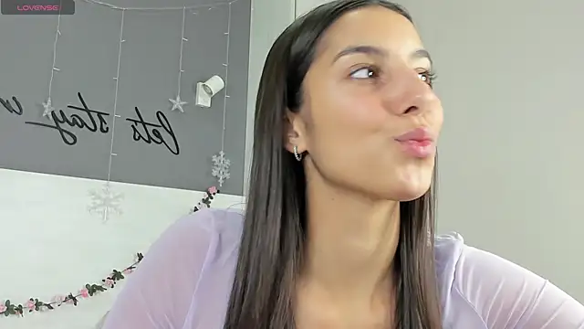 Snapshot of Maria__Candy chatting on November 14, 4:22 am Maria Candy online show from November 14, 4:22 am