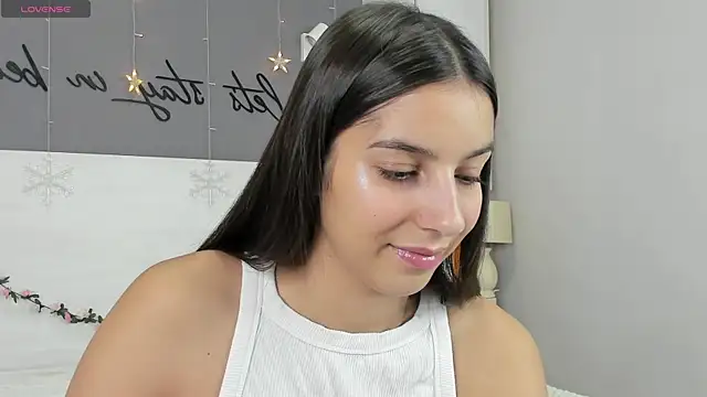 Snapshot of Maria__Candy chatting on December 14, 4:29 am Maria Candy online show from December 14, 4:29 am